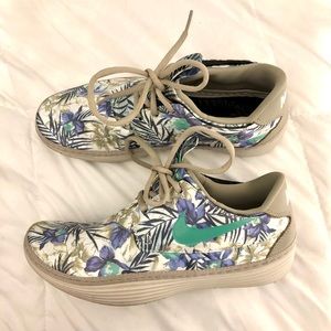 Nike Solarsoft Moccasin Floral Print ✨💙